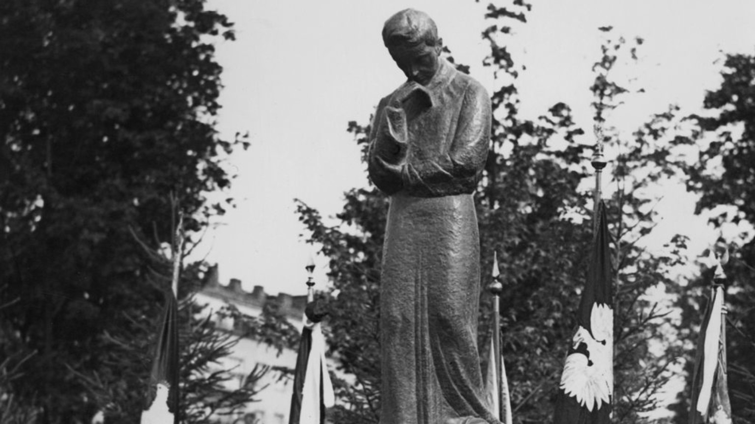 Zdjęcie dla kartki: Odsłonięcie pomnika Marii Skłodowskiej-Curie