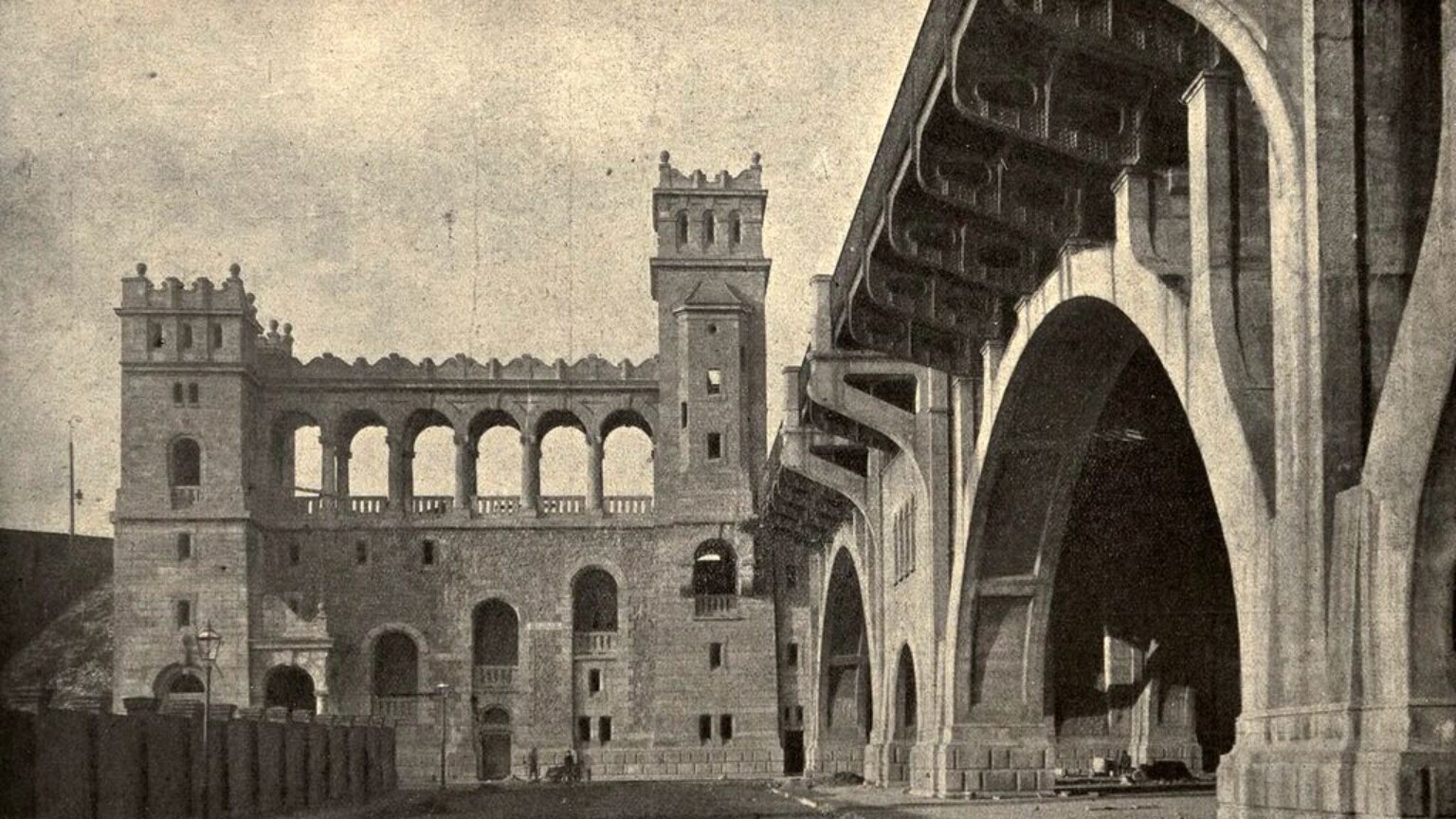 Blur dla zdjęcia do kartki: Oficjalne otwarcie mostu Mikołajewskiego (obecnie ks. J. Poniatowskiego)